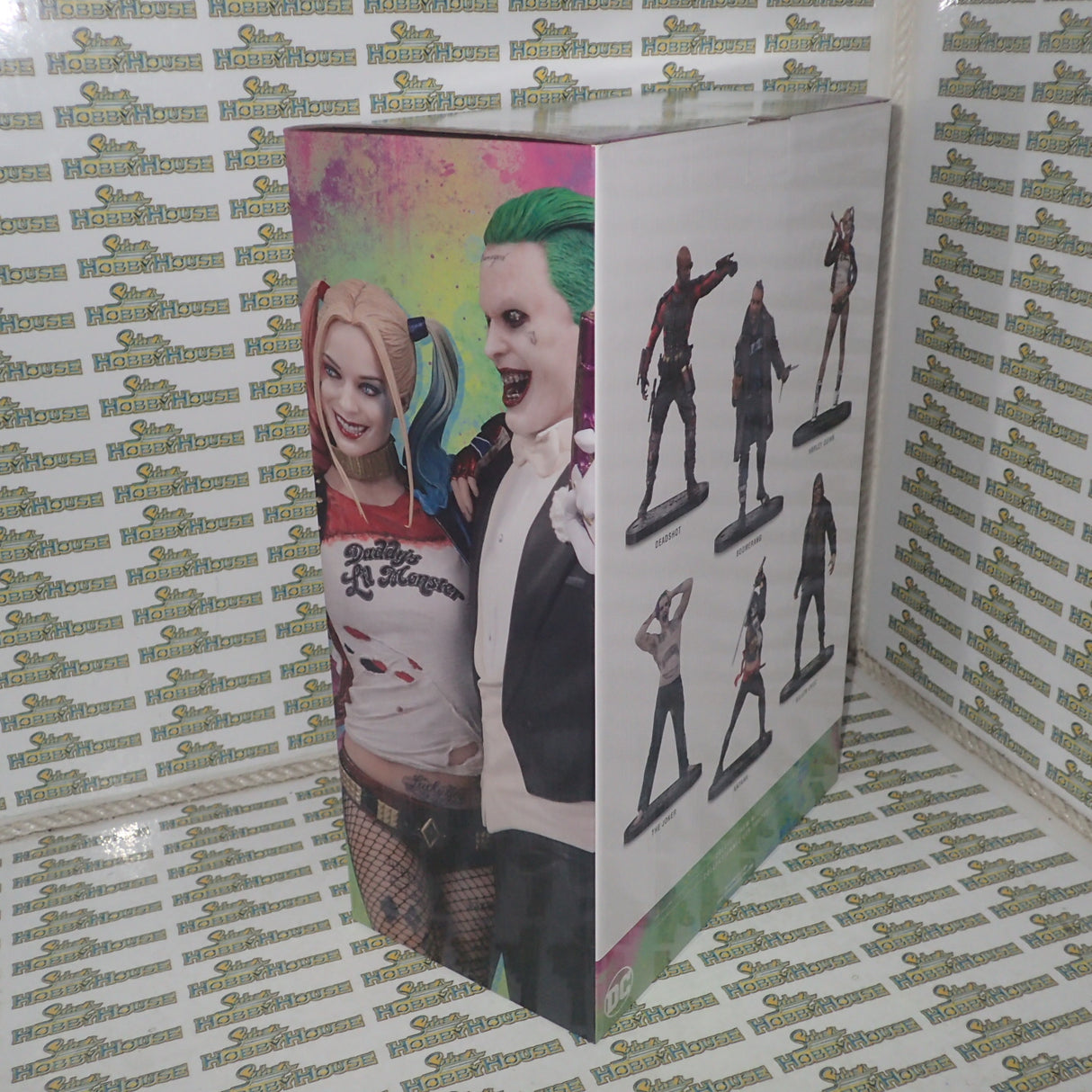 DC Collectibles 34201 - Suicide Squad Movie: The Joker and Harley Quinn Statue