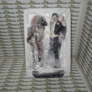 DC Collectibles 34201 - Suicide Squad Movie: The Joker and Harley Quinn Statue
