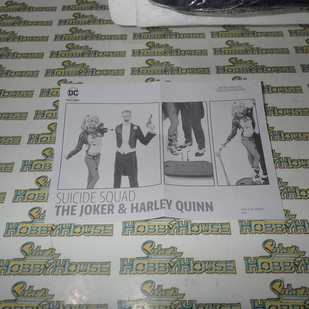 DC Collectibles 34201 - Suicide Squad Movie: The Joker and Harley Quinn Statue