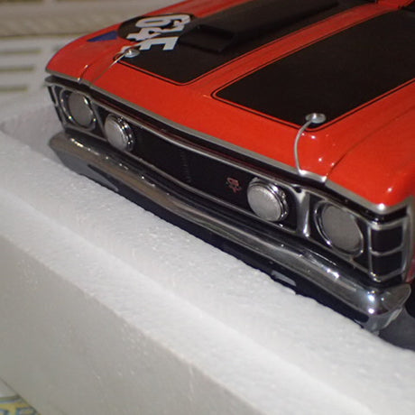 BIANTE CLASSICS 37085 - 1/18 Scale Ford Falcon GTHO Phase 2 Bathurst Winner