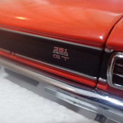 BIANTE CLASSICS 37085 - 1/18 Scale Ford Falcon GTHO Phase 2 Bathurst Winner