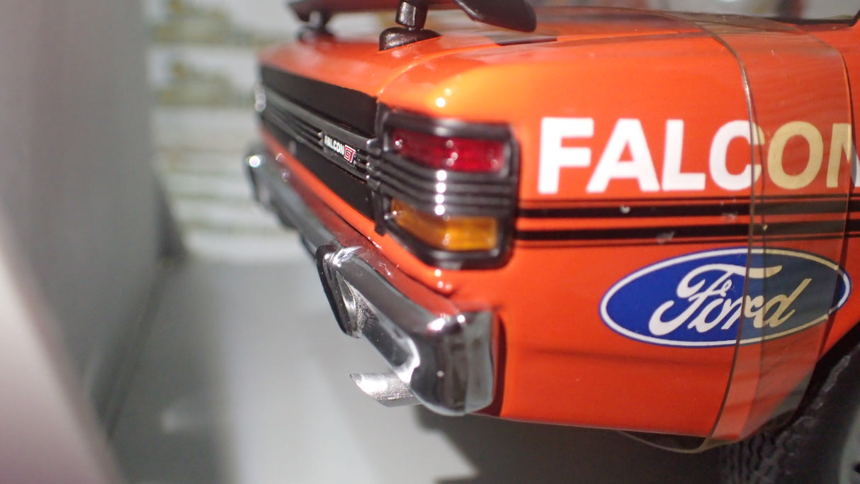 BIANTE AUTOart 37181 - 1/18 Scale 1971 Bathurst Winner Allan Moffat Ford XY GTHO Falcon. SIGNED COA