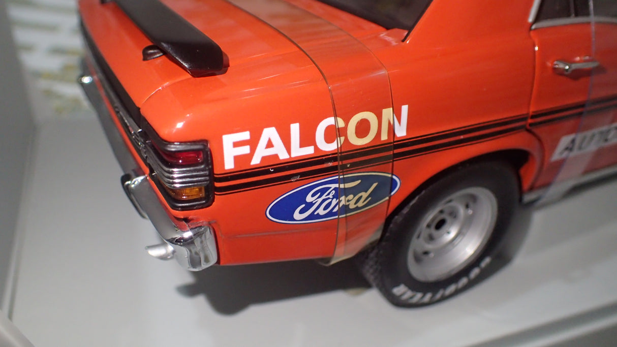 BIANTE AUTOart 37181 - 1/18 Scale 1971 Bathurst Winner Allan Moffat Ford XY GTHO Falcon. SIGNED COA