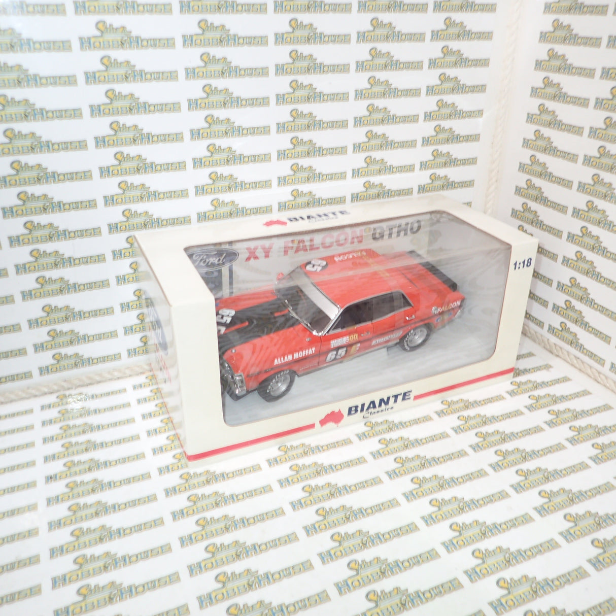 BIANTE AUTOart 37181 - 1/18 Scale 1971 Bathurst Winner Allan Moffat Ford XY GTHO Falcon. SIGNED COA