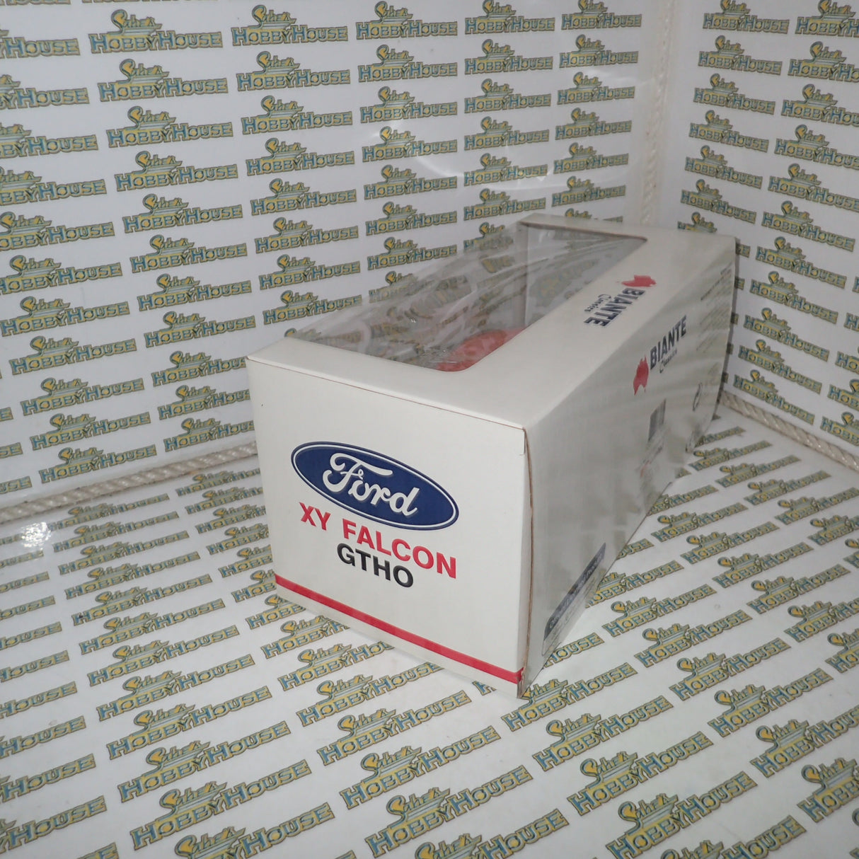 BIANTE AUTOart 37181 - 1/18 Scale 1971 Bathurst Winner Allan Moffat Ford XY GTHO Falcon. SIGNED COA