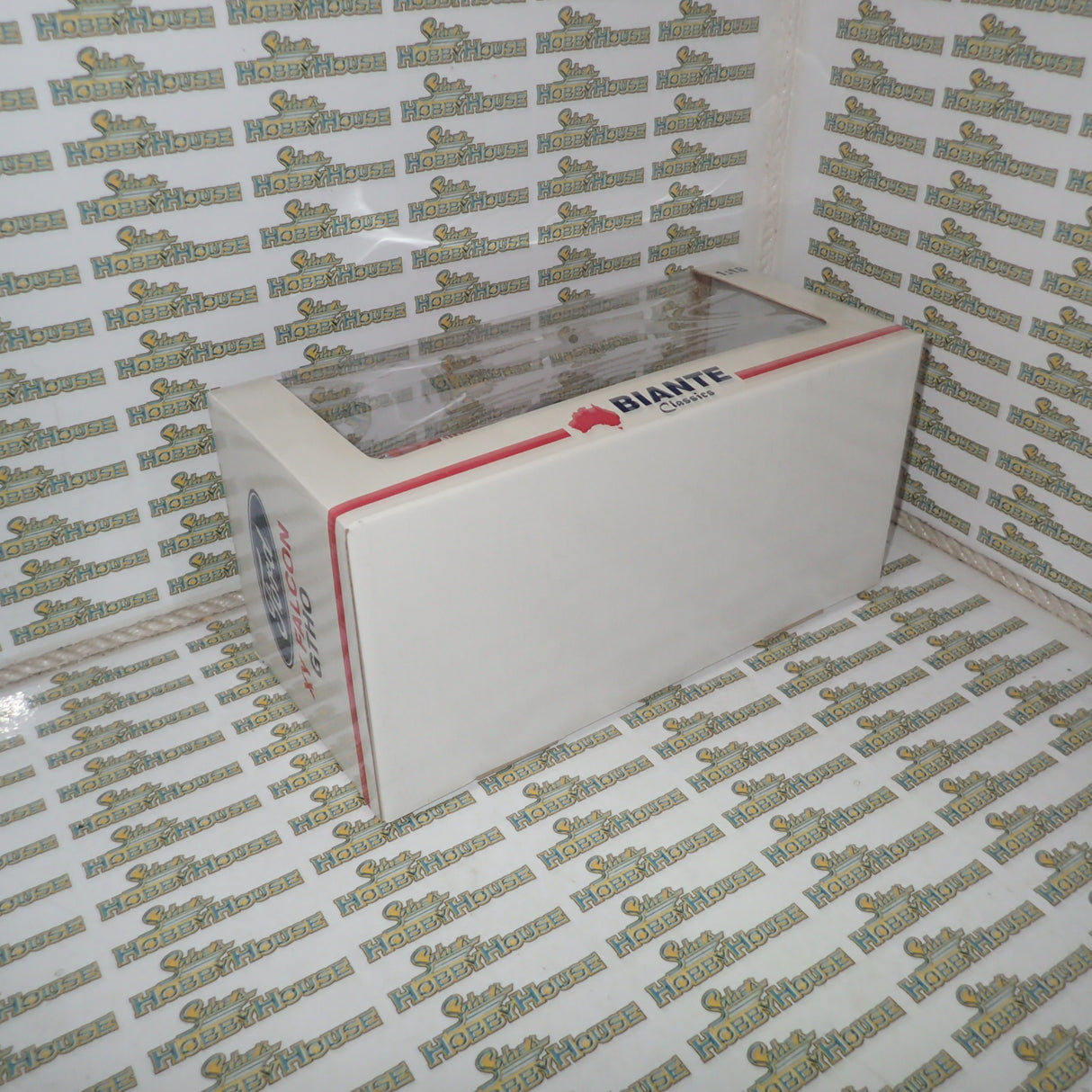 BIANTE AUTOart 37181 - 1/18 Scale 1971 Bathurst Winner Allan Moffat Ford XY GTHO Falcon. SIGNED COA