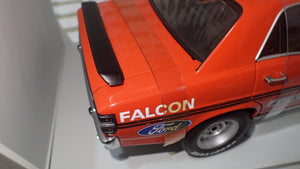BIANTE AUTOart 37181 - 1/18 Scale 1971 Bathurst Winner Allan Moffat Ford XY GTHO Falcon. SIGNED COA
