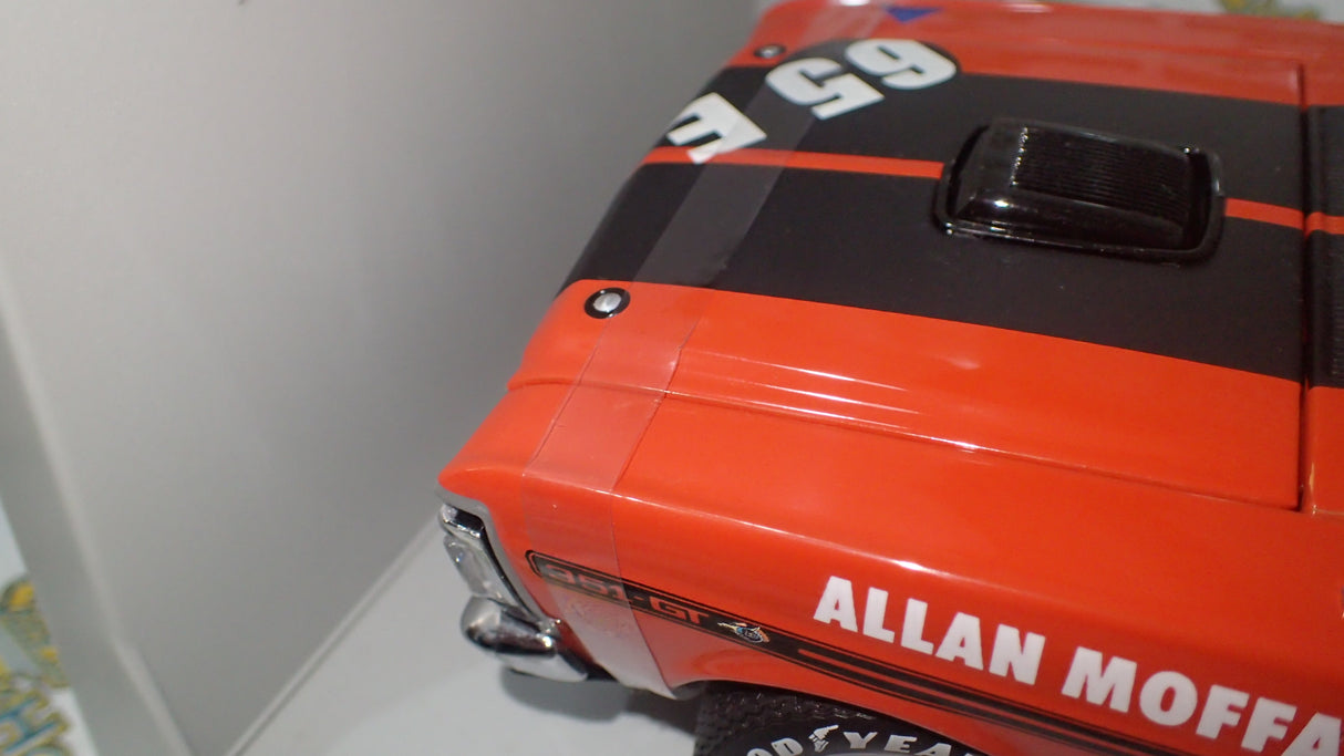BIANTE AUTOart 37181 - 1/18 Scale 1971 Bathurst Winner Allan Moffat Ford XY GTHO Falcon. SIGNED COA