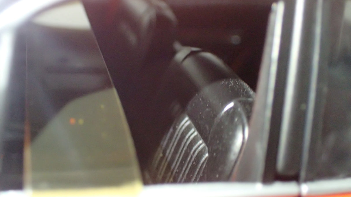 BIANTE AUTOart 37181 - 1/18 Scale 1971 Bathurst Winner Allan Moffat Ford XY GTHO Falcon. SIGNED COA