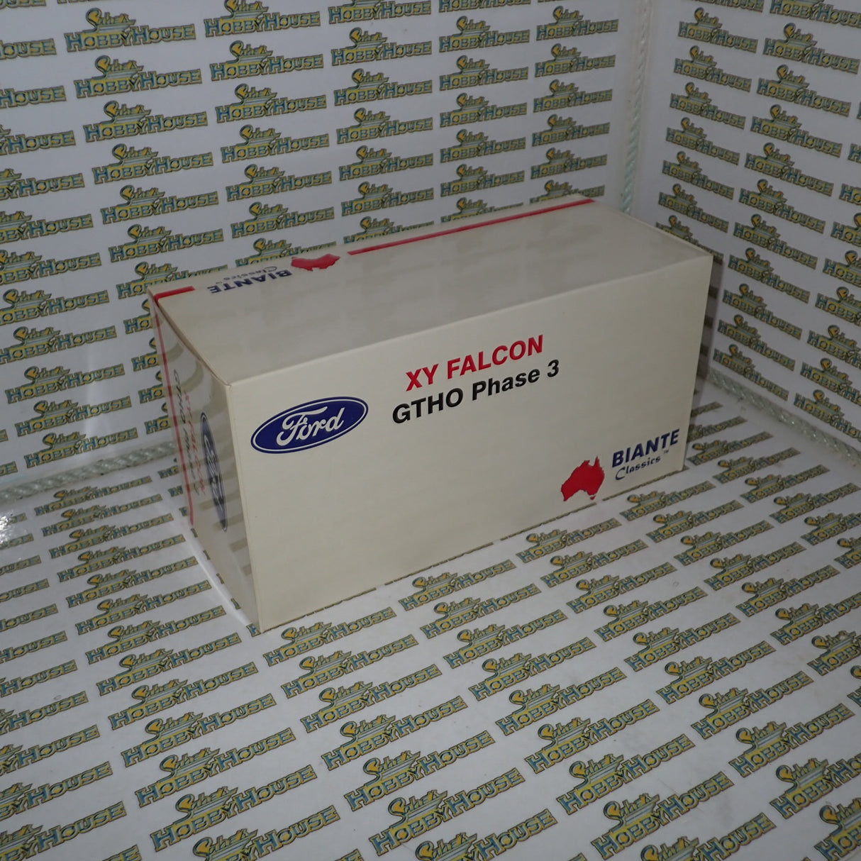 Biante AutoArt - 87182 1/18 Scale XY Falcon GTHO Phase 3 John Goss McLeod Ford.