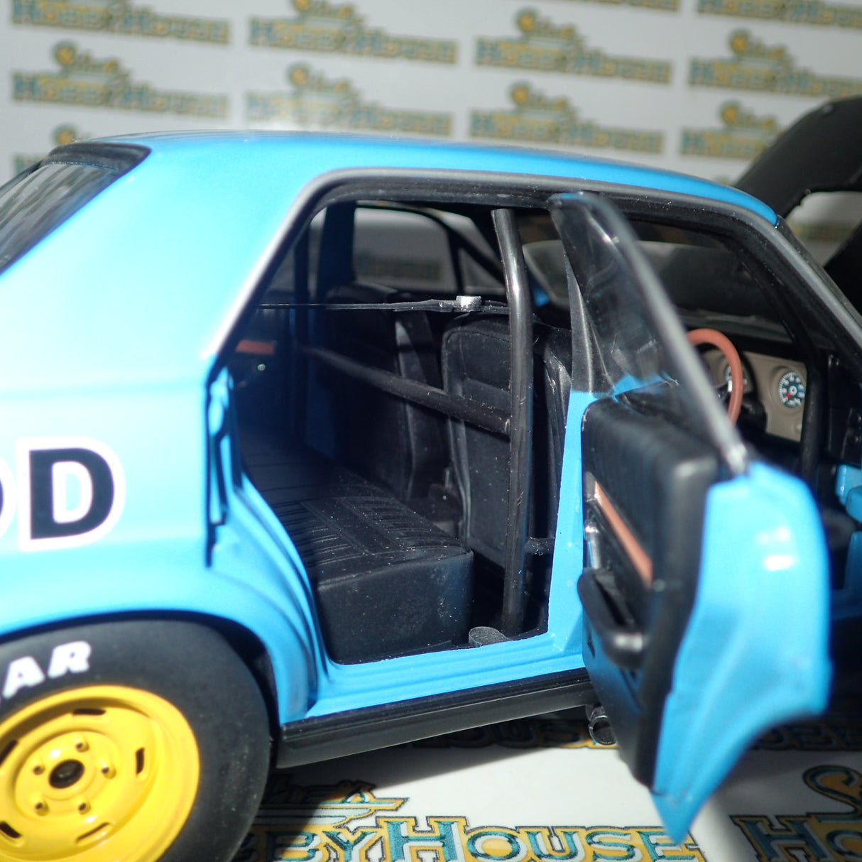 Biante AutoArt - 87182 1/18 Scale XY Falcon GTHO Phase 3 John Goss McLeod Ford.
