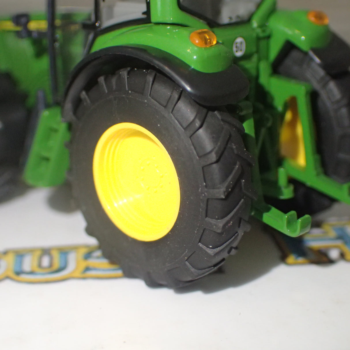 Wiking 393 01 32 - 1/87 Scale John Deere 6920 S Farm Tractor