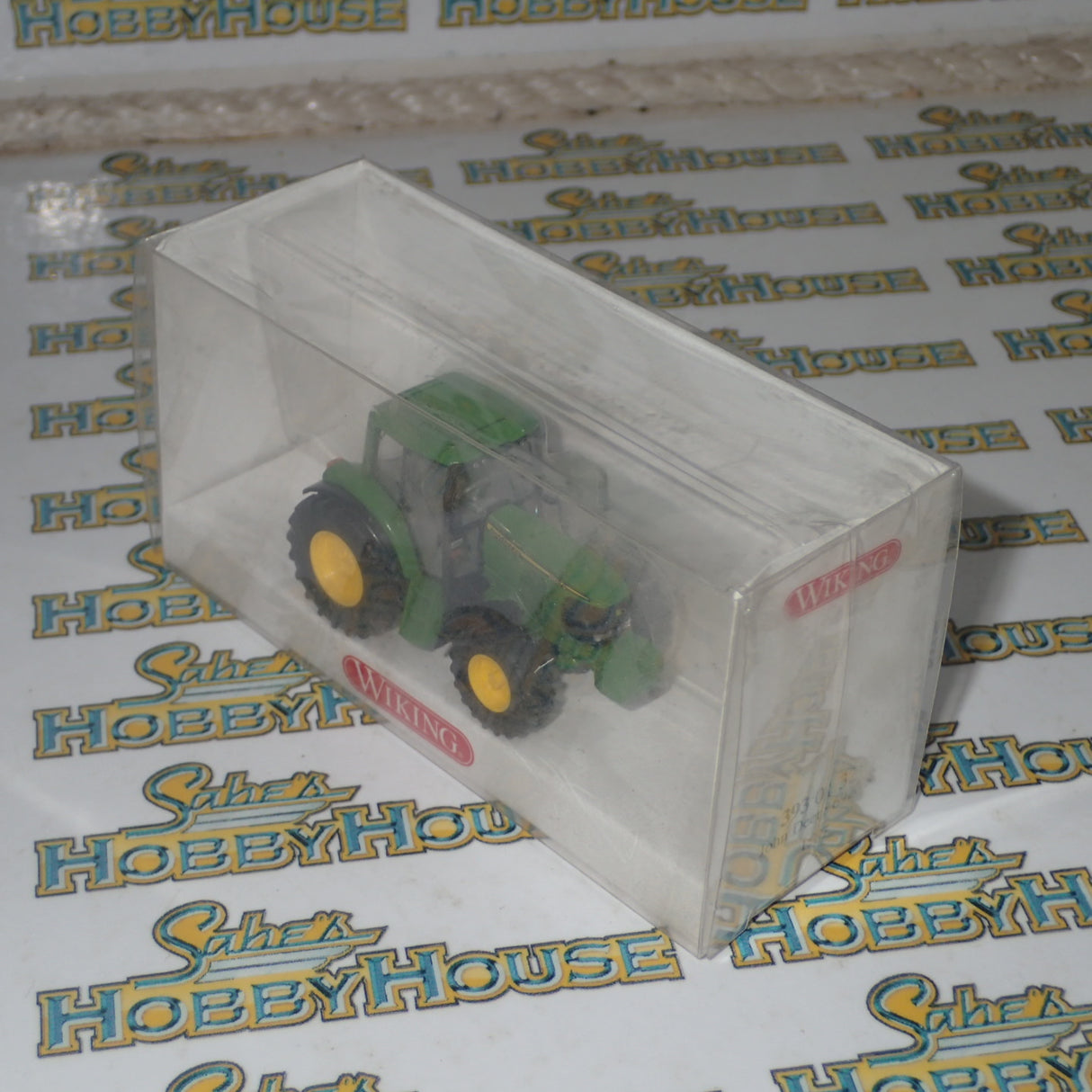 Wiking 393 01 32 - 1/87 Scale John Deere 6920 S Farm Tractor