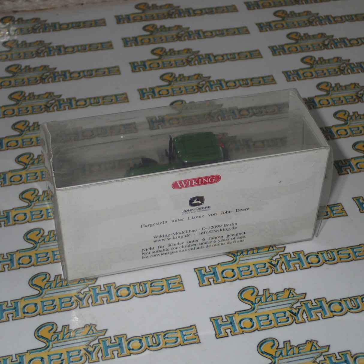 Wiking 393 01 32 - 1/87 Scale John Deere 6920 S Farm Tractor