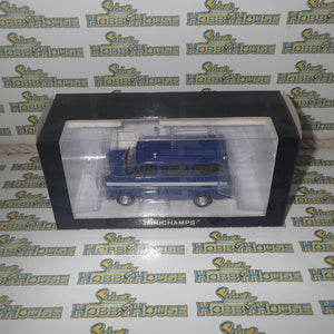 Minichamps 400 082491 - 1/43 Scale - Ford Transit 1977 Bus "THW Koin-Nord" Diecast Model Replica