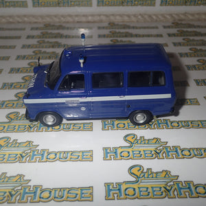 Minichamps 400 082491 - 1/43 Scale - Ford Transit 1977 Bus "THW Koin-Nord" Diecast Model Replica