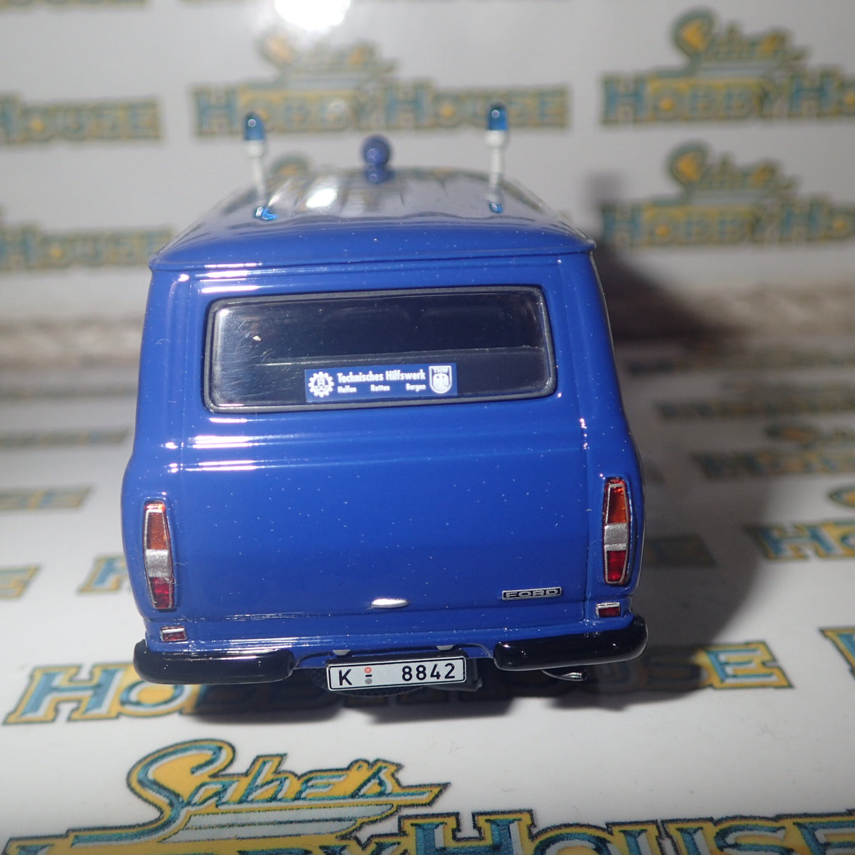 Minichamps 400 082491 - 1/43 Scale - Ford Transit 1977 Bus "THW Koin-Nord" Diecast Model Replica