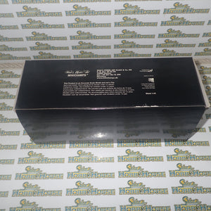 Minichamps 402 052090 - 1/43 Scale - 2002 Volkswagen Touareg - Polizei Dresden w/ Horse Trailer Diecast Model Replica