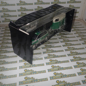 Minichamps 402 052090 - 1/43 Scale - 2002 Volkswagen Touareg - Polizei Dresden w/ Horse Trailer Diecast Model Replica