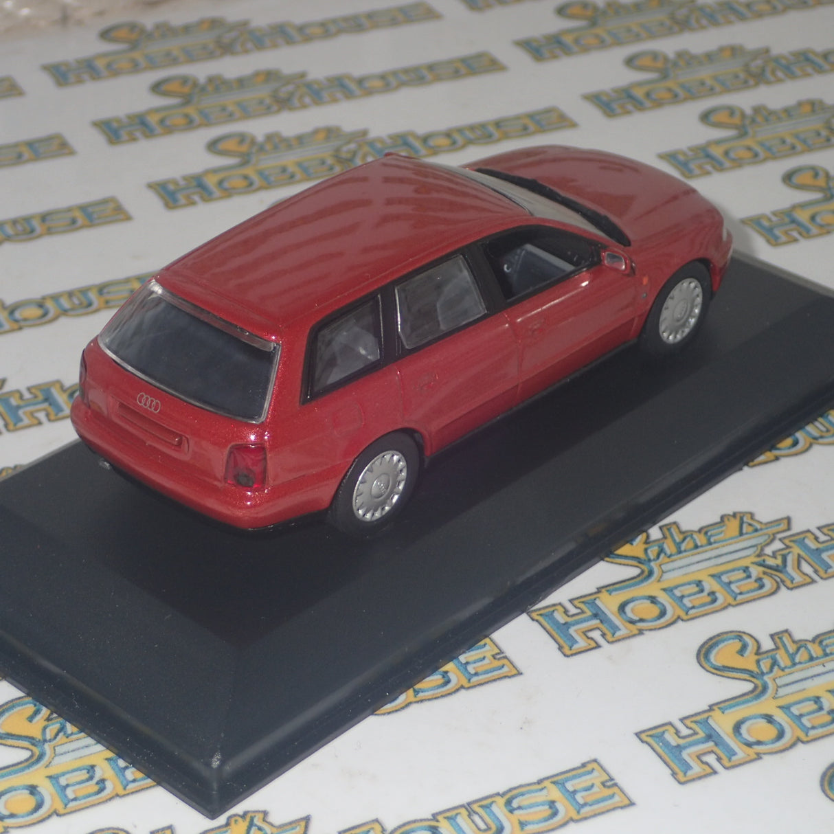 Minichamps 430 015012 - 1/43 Scale Audi A4 Avant 1995 in Red Metallic Scale Model Replica