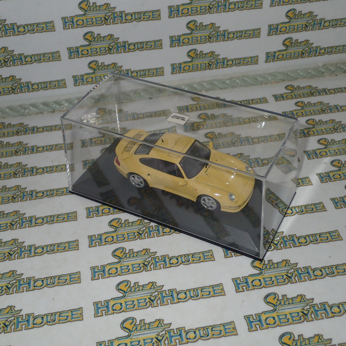 Minichamps 430 069270 - 1/43 Porsche 911 (993) Turbo S Pastel Light Yellow