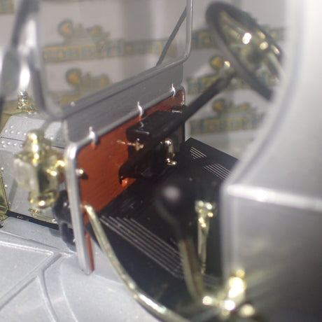 Universal Hobbies 4306 - 1/18 Scale Ford Model T "Delivery Truck" Ford Parts & Service