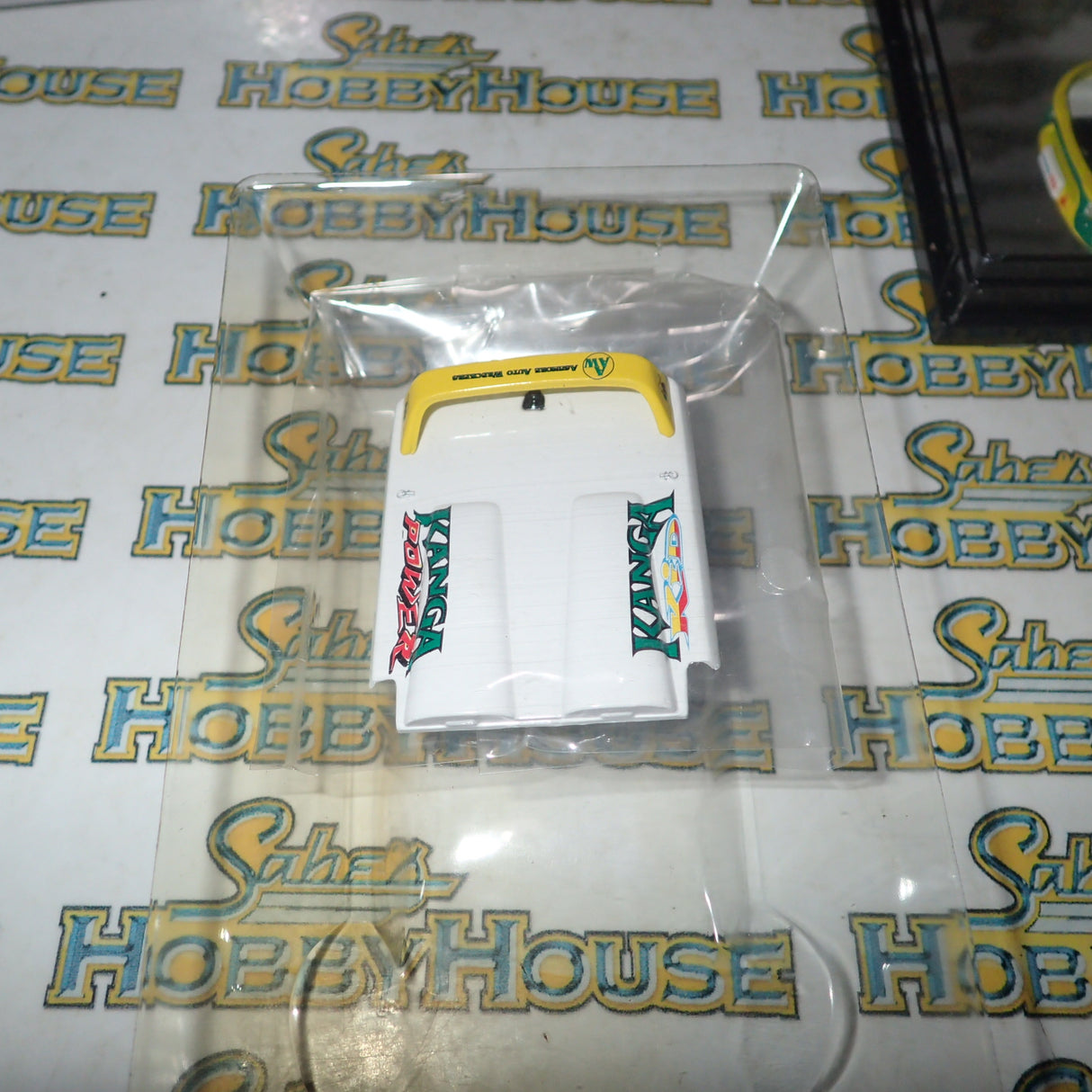 Classic Carlectables 43554 - 1/43 Scale - Holden VU SS Brute Ute #2 'Kanga Loaders' Die-cast Replica