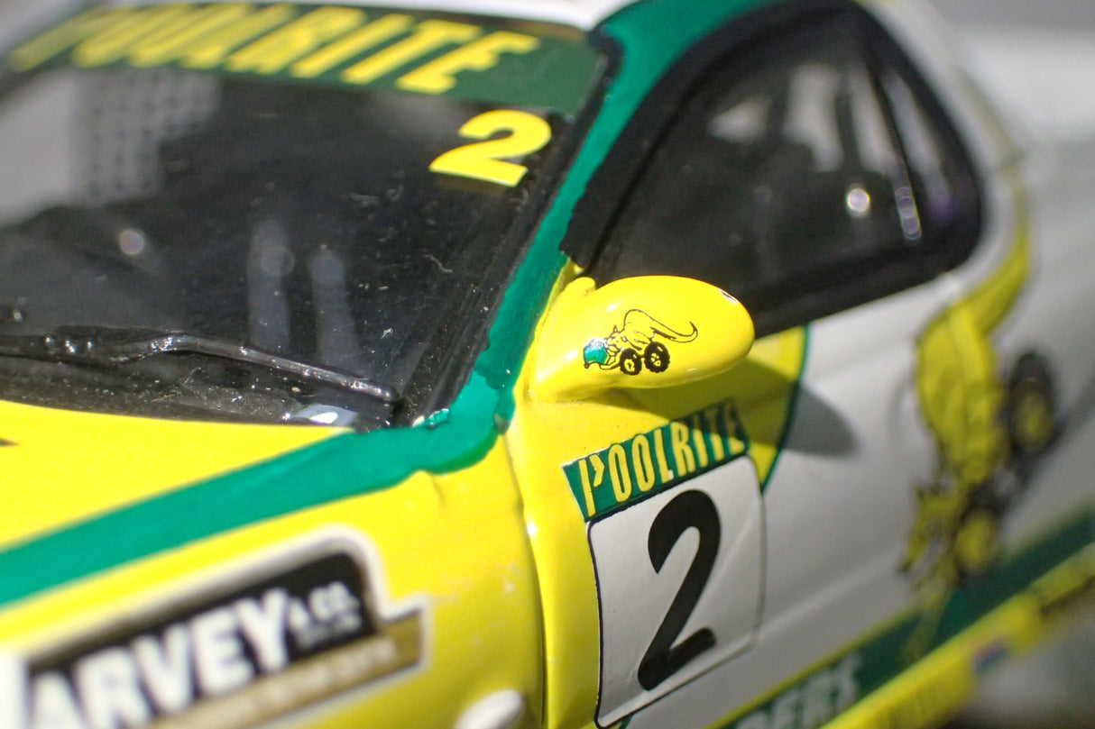 Classic Carlectables 43554 - 1/43 Scale - Holden VU SS Brute Ute #2 'Kanga Loaders' Die-cast Replica