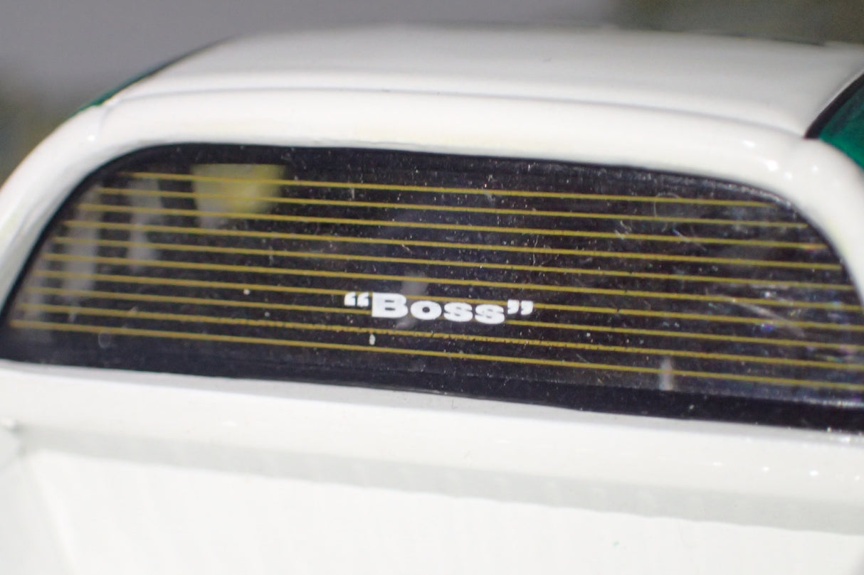 Classic Carlectables 43554 - 1/43 Scale - Holden VU SS Brute Ute #2 'Kanga Loaders' Die-cast Replica