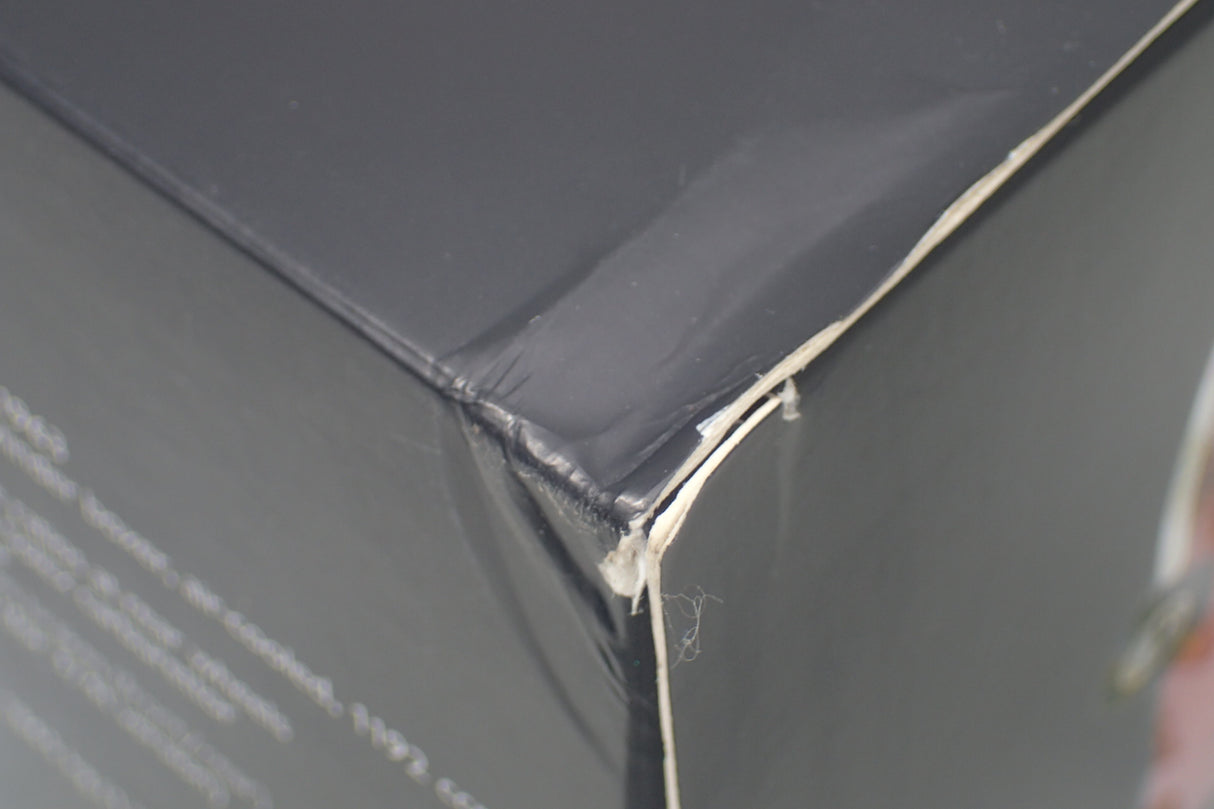 Schuco 45 003 6700 - 1/18 Scale Volkswagen T1 Transporter "Ferrari" Diecast Model Replica