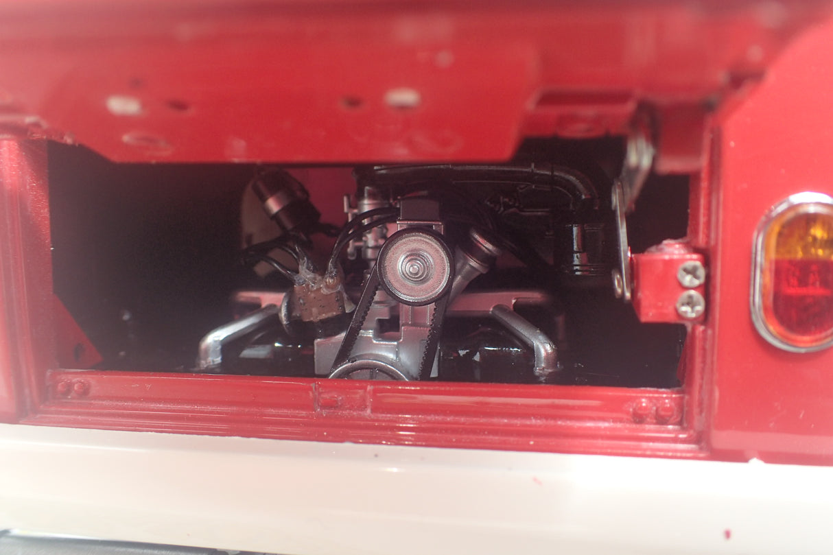 Schuco 45 003 6700 - 1/18 Scale Volkswagen T1 Transporter "Ferrari" Diecast Model Replica