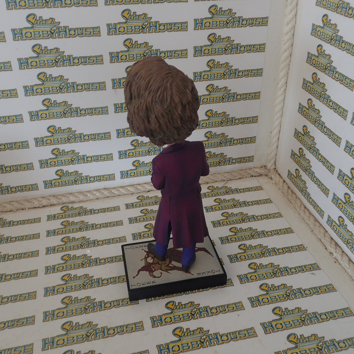 NECA 4718 - The Dark Knight Bobble Head The Joker Health Ledger Head knocker