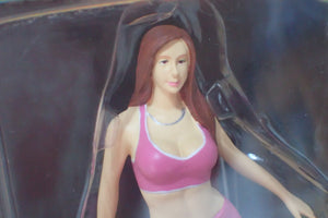 Motor Heads Miniatures #501 - 1/18 Sara Hand Painted Cold-Cast Resin Figurine