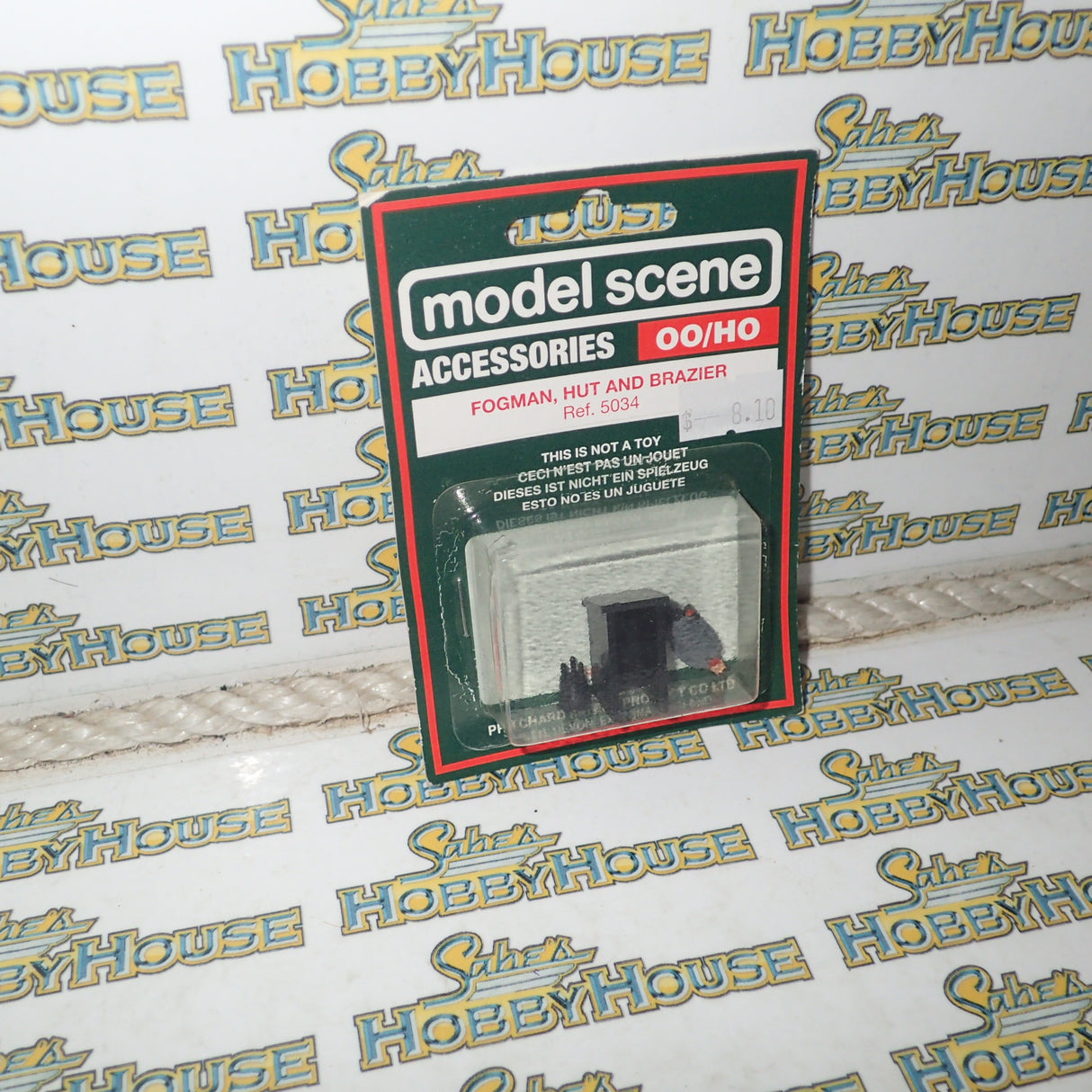 Modelscene 5034 - HO/00 Scale Fogman, Hut and Brazier