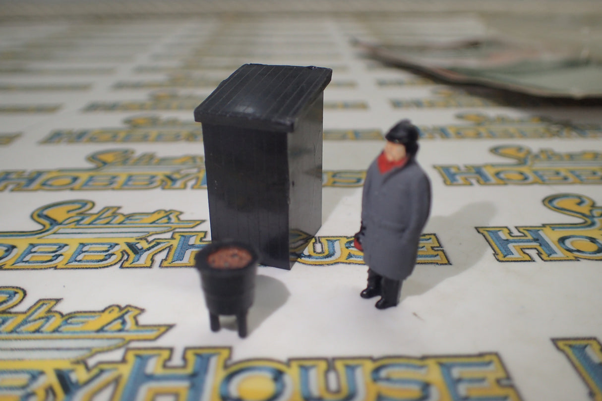 Modelscene 5034 - HO/00 Scale Fogman, Hut and Brazier