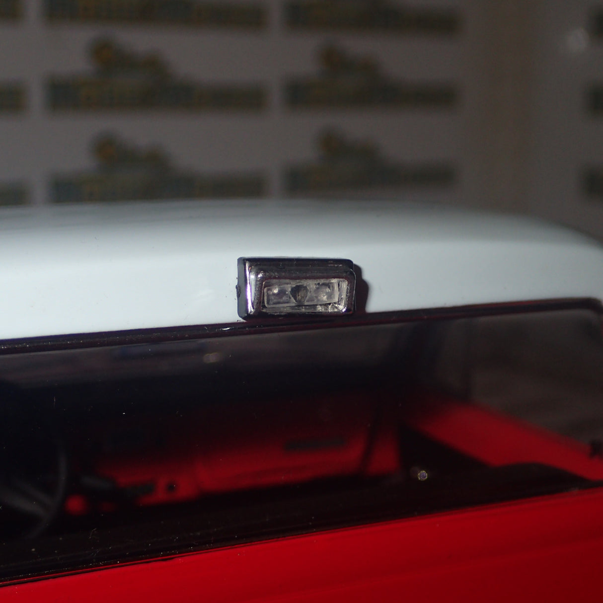 Highway 61 Collectibles 50559 - 1:18 Diecast - Chevy Fleetside Pickup - Red/White