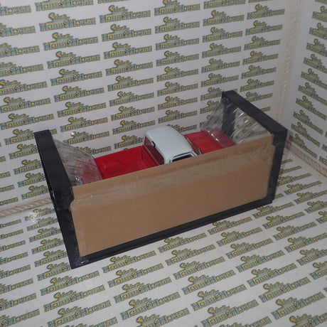 Highway 61 Collectibles 50559 - 1:18 Diecast - Chevy Fleetside Pickup - Red/White