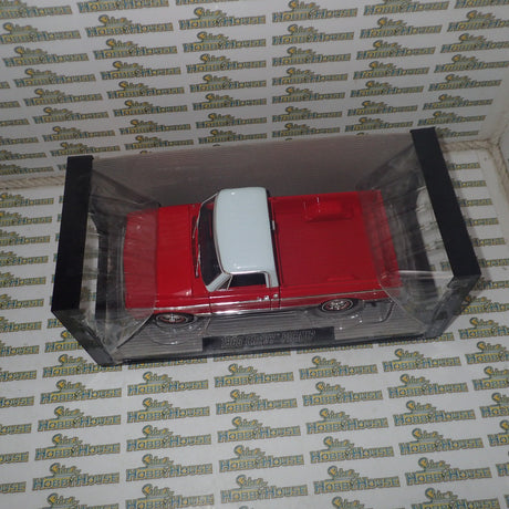 Highway 61 Collectibles 50559 - 1:18 Diecast - Chevy Fleetside Pickup - Red/White