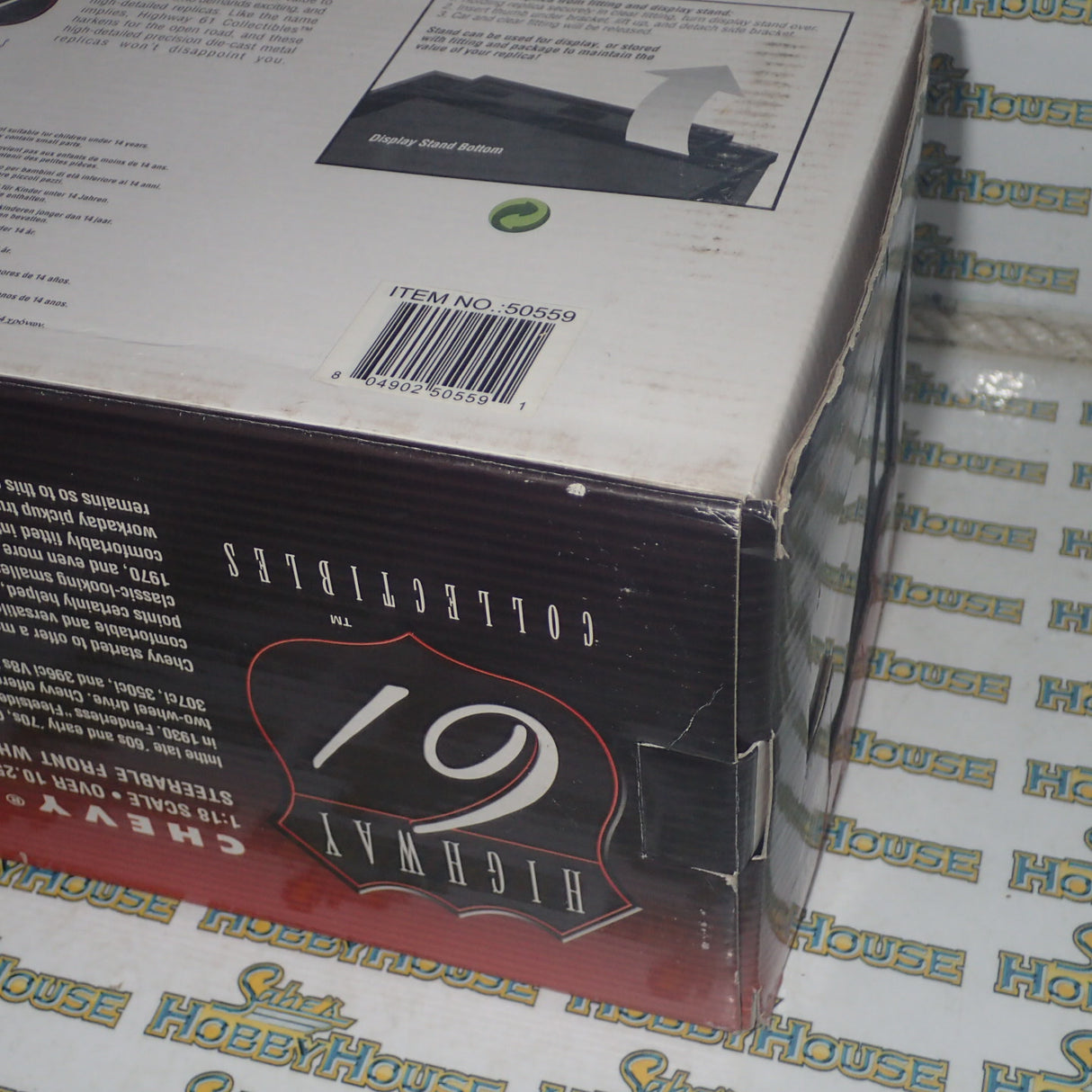 Highway 61 Collectibles 50559 - 1:18 Diecast - Chevy Fleetside Pickup - Red/White