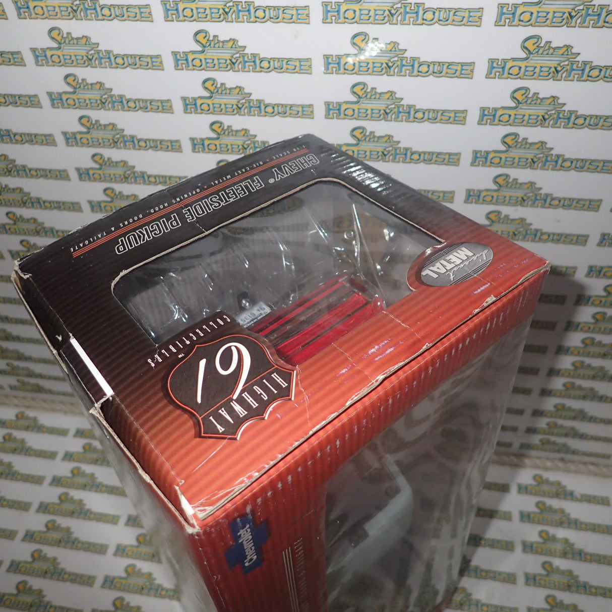Highway 61 Collectibles 50559 - 1:18 Diecast - Chevy Fleetside Pickup - Red/White