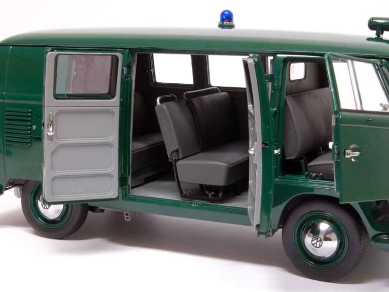 Sun Star 5082 - 1:12 1956 Volkswagen VW T1 Bus Van POLIZEI dark green