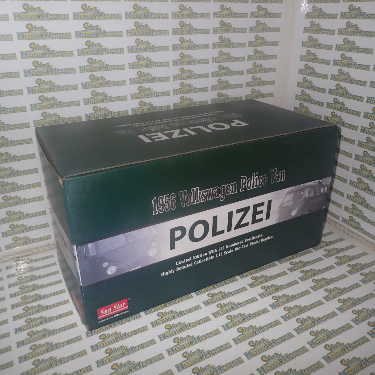 Sun Star 5082 - 1:12 1956 Volkswagen VW T1 Bus Van POLIZEI dark green