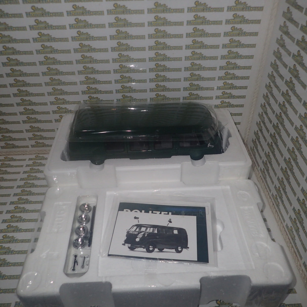 Sun Star 5082 - 1:12 1956 Volkswagen VW T1 Bus Van POLIZEI dark green