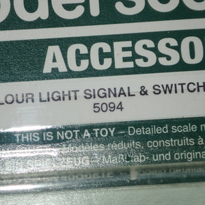 Modelscene 5094 - HO/00 Scale Colour Light Signal & Switch Box