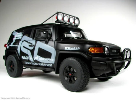AUTOart Millennium 80717 - 1/18 TOYOTA TRD FJ CRUISER 2007 Model Replica