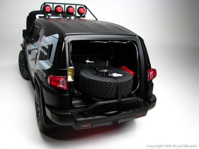AUTOart Millennium 80717 - 1/18 TOYOTA TRD FJ CRUISER 2007 Model Replica