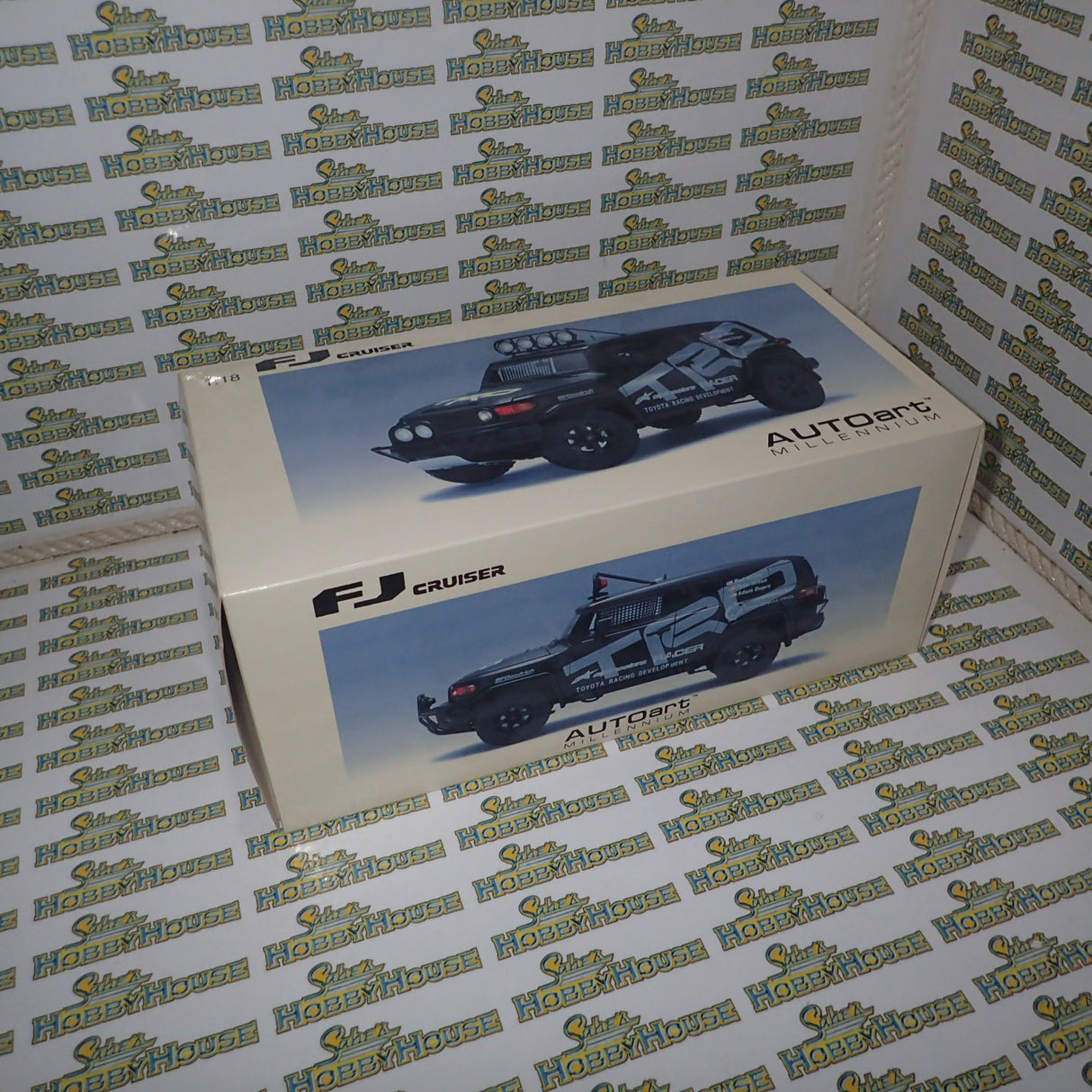 AUTOart Millennium 80717 - 1/18 TOYOTA TRD FJ CRUISER 2007 Model Replica