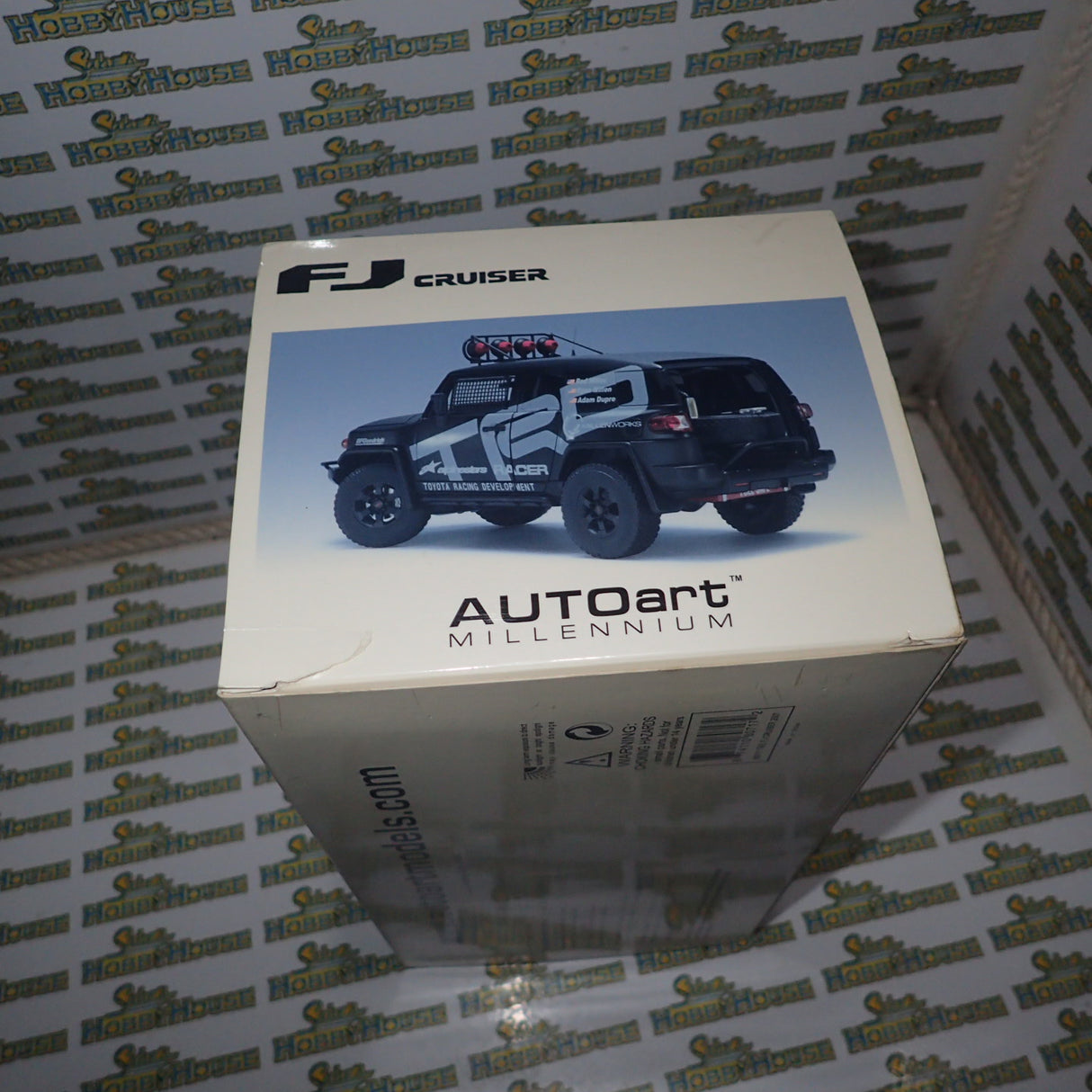 AUTOart Millennium 80717 - 1/18 TOYOTA TRD FJ CRUISER 2007 Model Replica