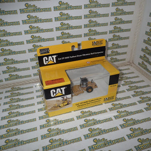 Norscot 55156 - 1/87 Scale Cat CP-563E Padfoot Drum Vibratory Soil Compactor Diecast Scale Model Replica