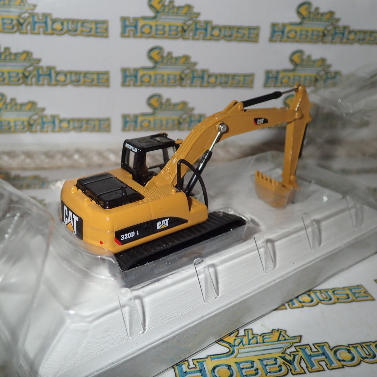 Norscot 55262 - 1/87 Scale Cat 320D L Hydraulic Excavator Diecast Scale Model Replica